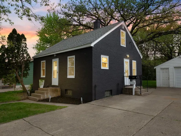 517 Adams St, Anoka, MN 55303