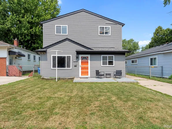 21708 Powers Ave, Dearborn Heights, MI 48125