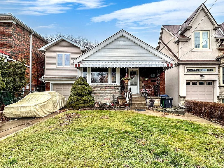8 Davies Cres #LOWER — Photo 8