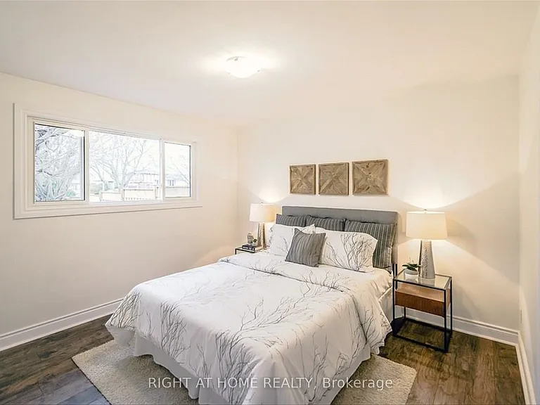 653 Geneva St — Photo 10