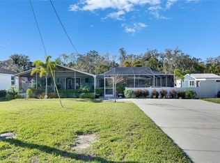 8611 Parkway Cir, Riverview, FL 33569