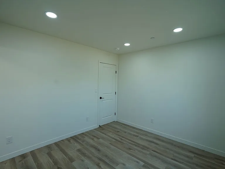 4805 Charlotte Way — Photo 22