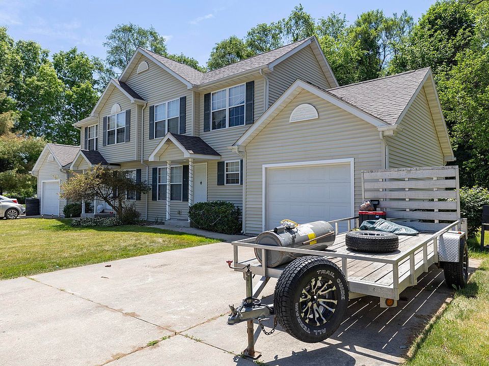2nd image of 23692/23694 Springriver Dr