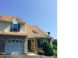 2441 Ridge View Ct, Bethlehem, PA 18020