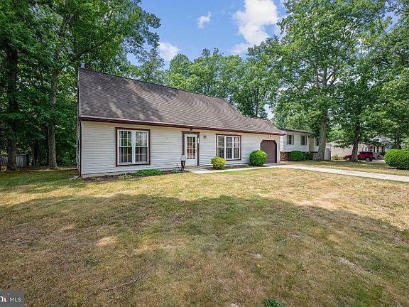 3rd image of 217 Johnson Rd