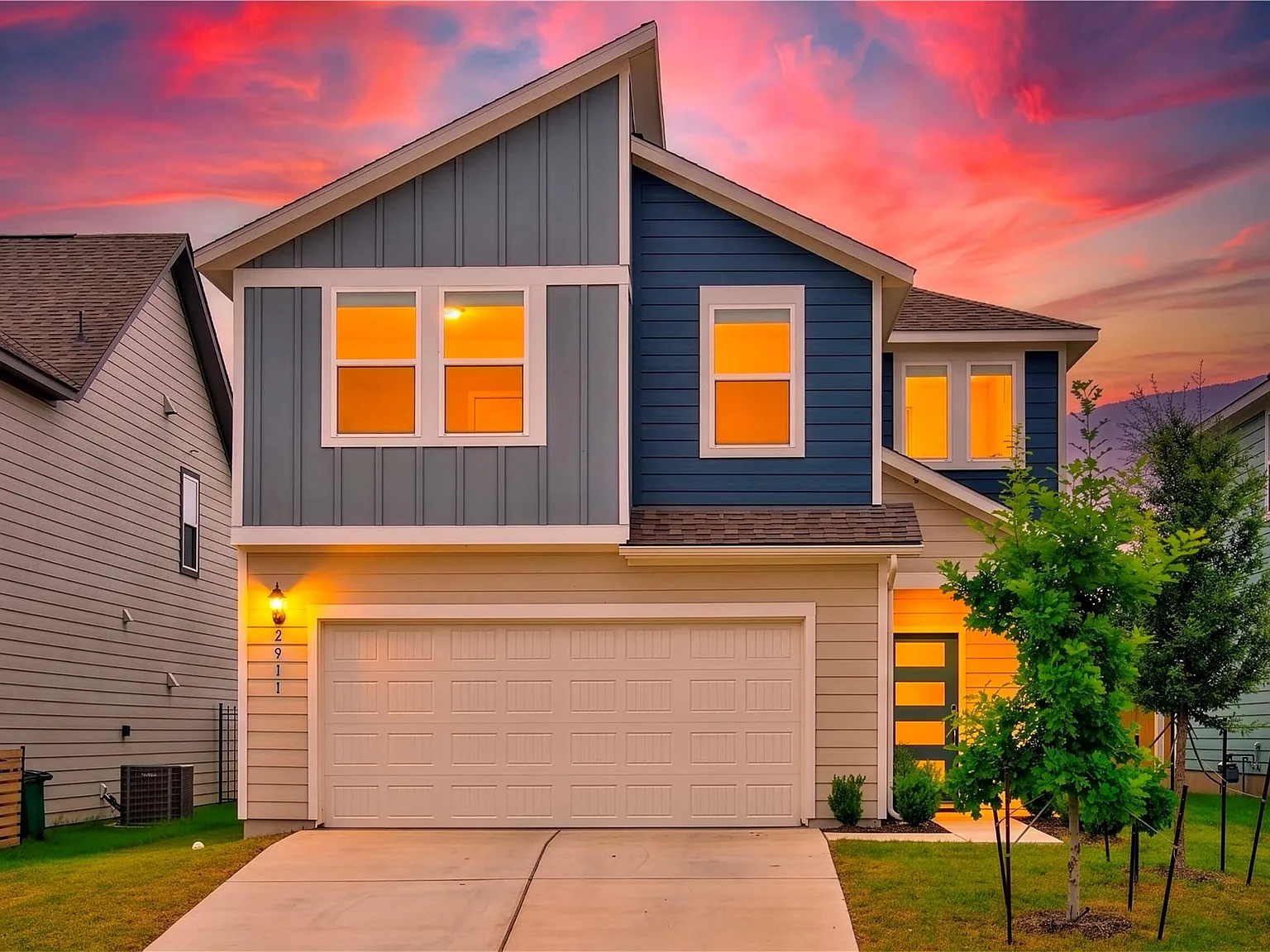 4 bed, 2.5 bath, 2081 sqft, $2,300 — Photo 2
