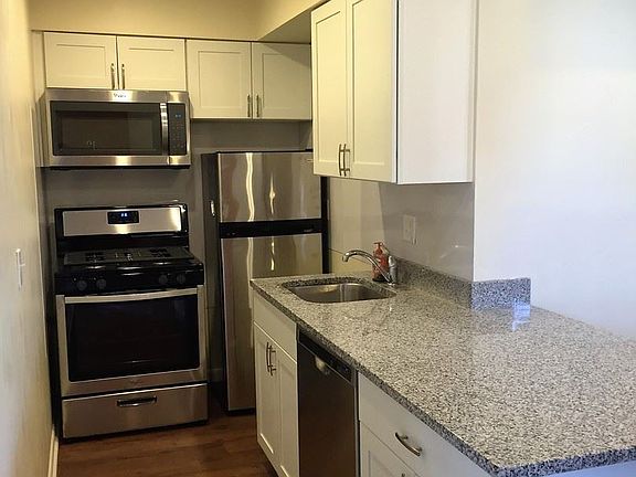 2nd image of 31 Chittenden Ave APT 3