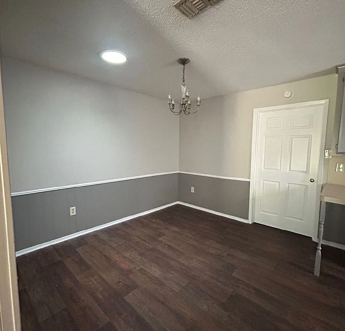 3 bed, 2.0 bath, 1386 sqft, $1,125 — Photo 3