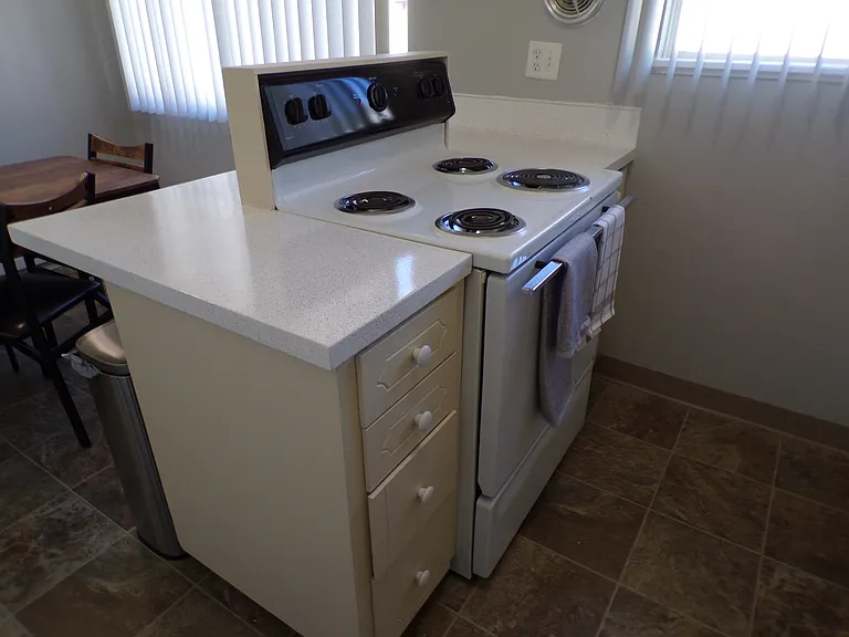 5102 SW 45th Ave — Photo 10