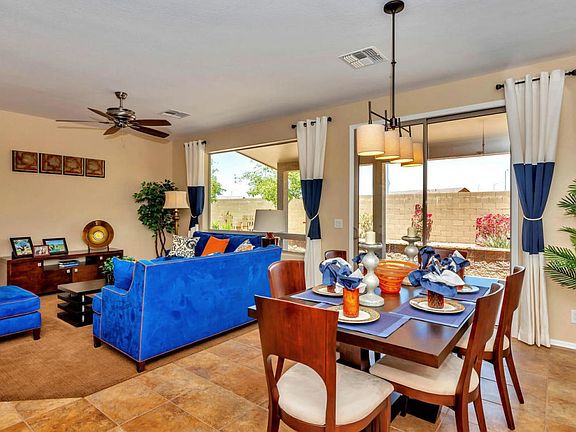 Great room w/ space for dining