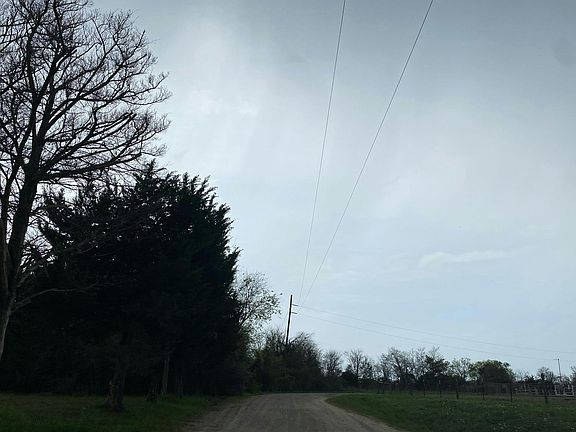 4th image of 3380 King Rd