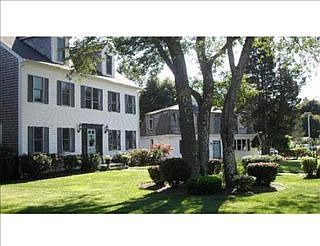4th image of 15 Turnberry Dr