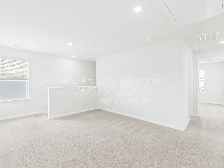 2128 Blue Sky Meadows Dr — Photo 16
