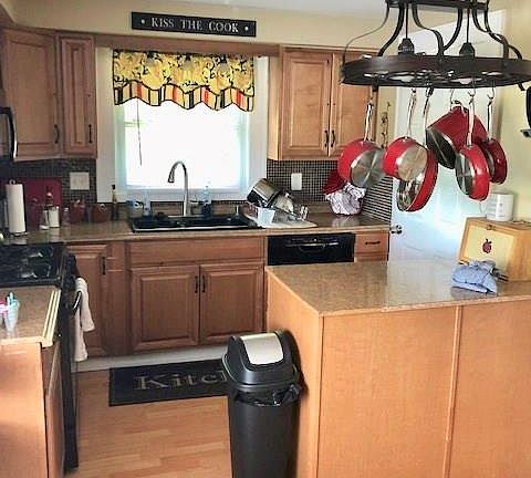 4th image of 348 Malverne Dr