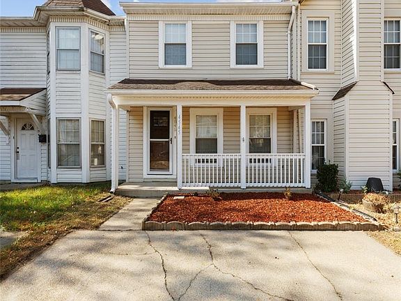 3rd image of 4545 Greyedge Dr