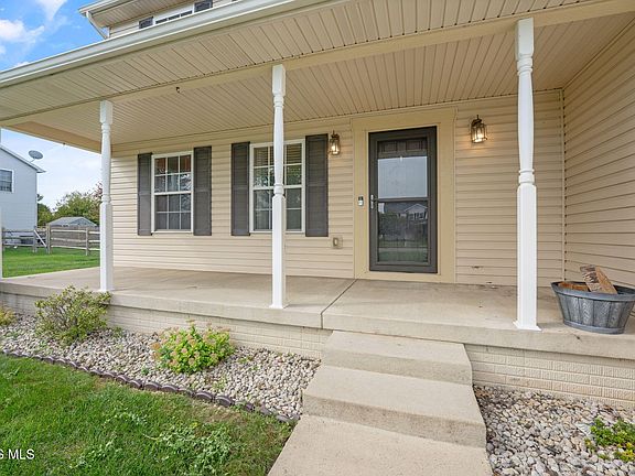 2nd image of 557 Sky Way Dr