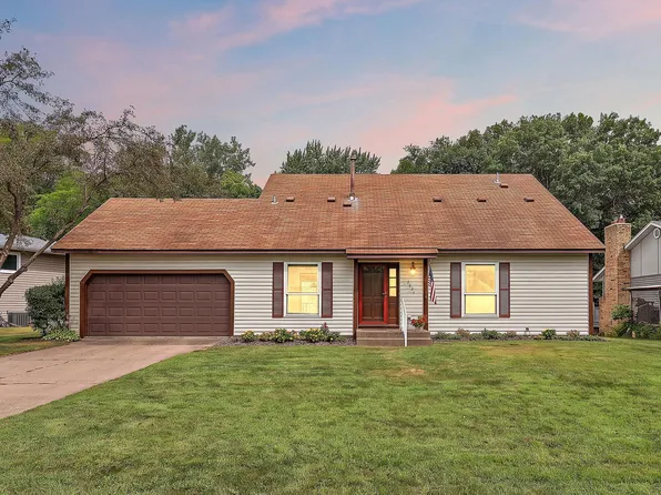 2626 Edgewood Ct, Stillwater, MN 55082