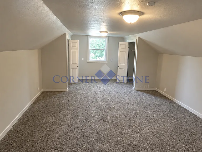 112 S Juniper St — Photo 16