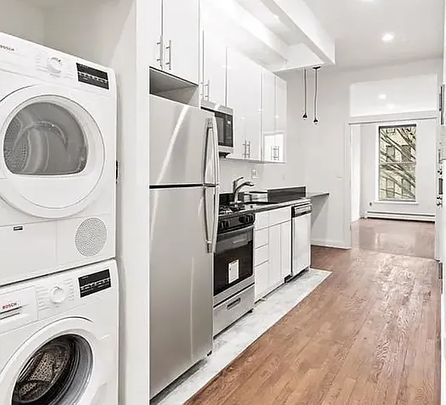551 Manhattan Ave #1 — Photo 1