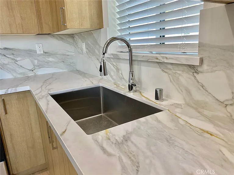 8821 Delco Ave — Photo 15