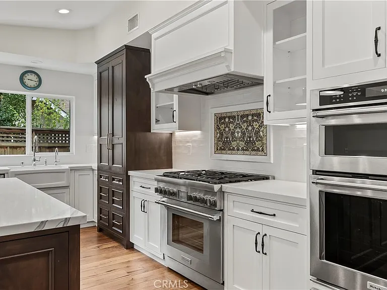 1096 Canyon View Dr — Photo 5