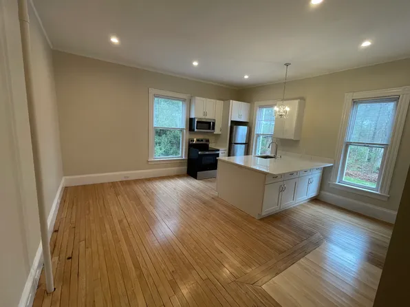 143 Main St #6, Upton, MA 01568