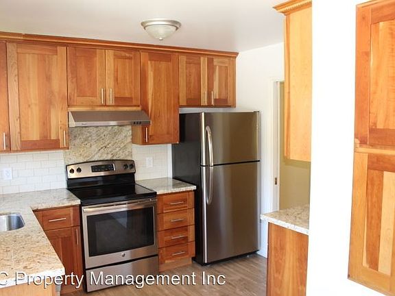 2nd image of 3300 Glendora Dr