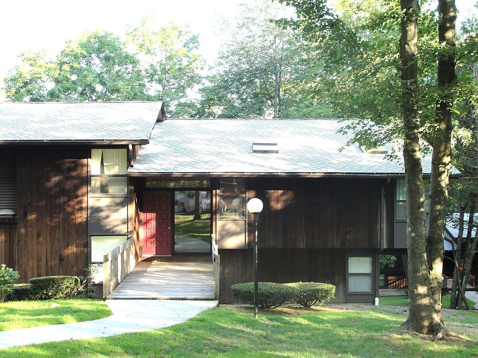 Welcome to 1B Country Squire