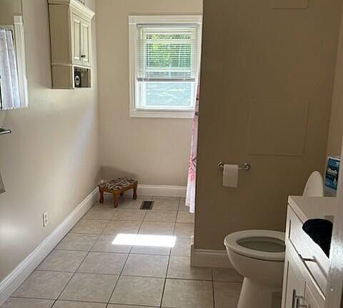 5th image of 139 Harrison Ave