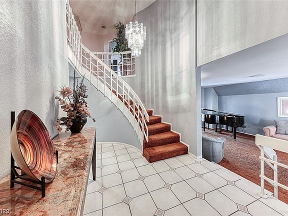 4th image of 4361 Flandes St