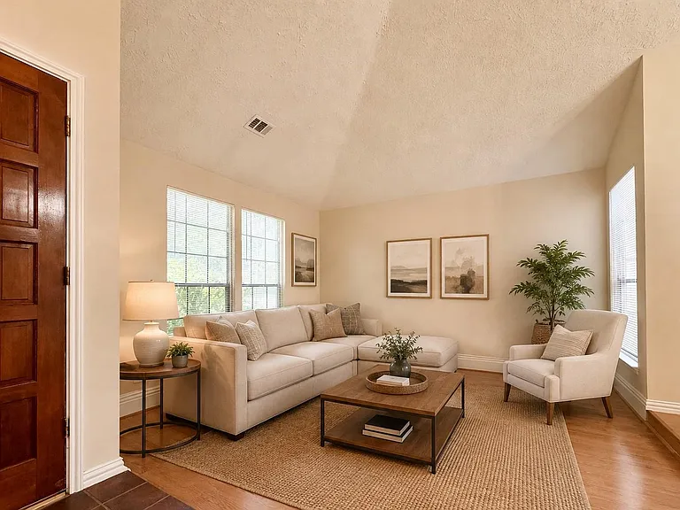 11746 Plumbrook Dr — Photo 3