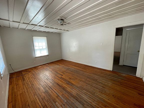 4th image of 1910 13th St