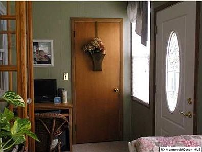 5th image of 63B Kennedy Dr