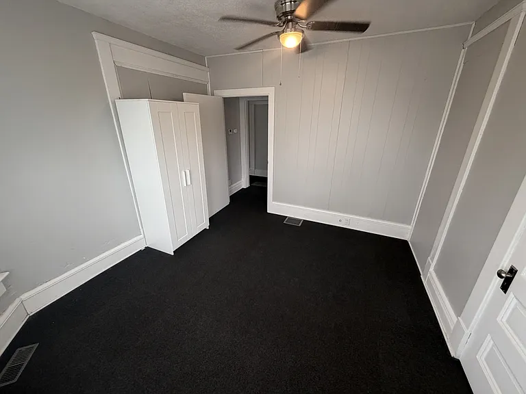 649 S Main St — Photo 7