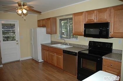 2nd image of 21 Hazel Dr