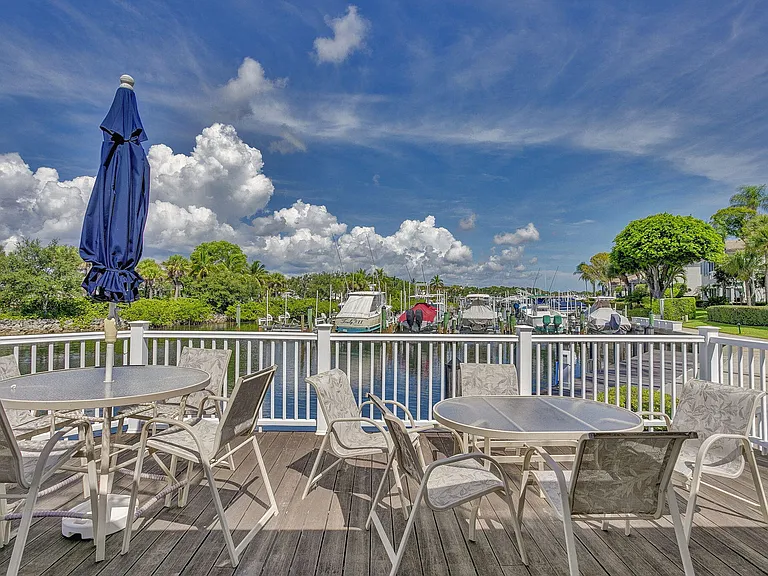318 Oak Harbour Dr #318 — Photo 41