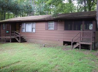 8124 Flint Dr, Pocono Lake, PA 18347