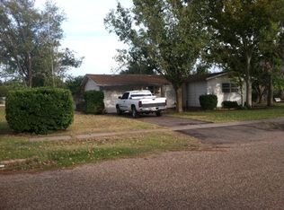 1214 N Avenue F, Denver City, TX 79323