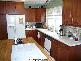3rd image of 8814 Old Block House Ln