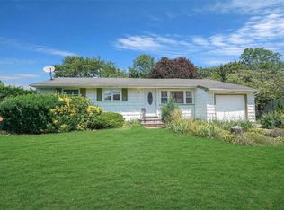 141 Applegate Dr, Central Islip, NY 11722