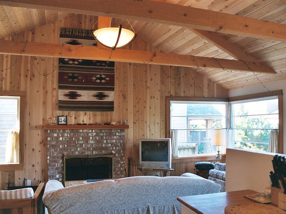 wood beams and cedar ceiling in great room
