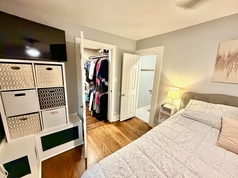 258 E Moody Ave — Photo 31