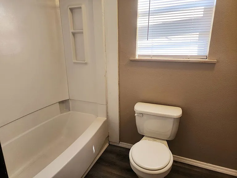 1234 N Abilene Ave — Photo 12