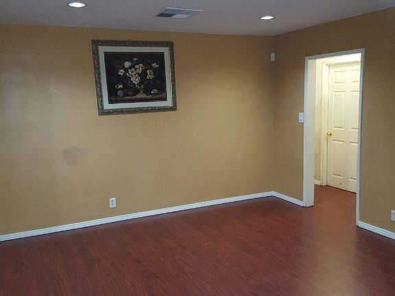 4th image of 12816 Adelphia Ave