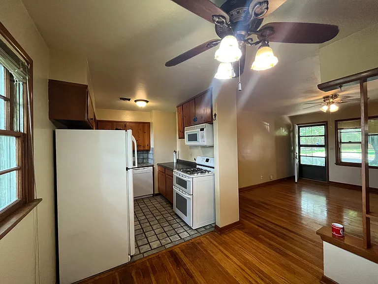 511 Fleetwood Dr — Photo 23