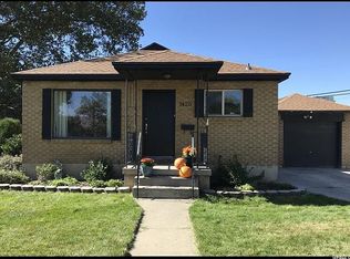 1425 W Riverside Cir, Salt Lake City, UT 84116