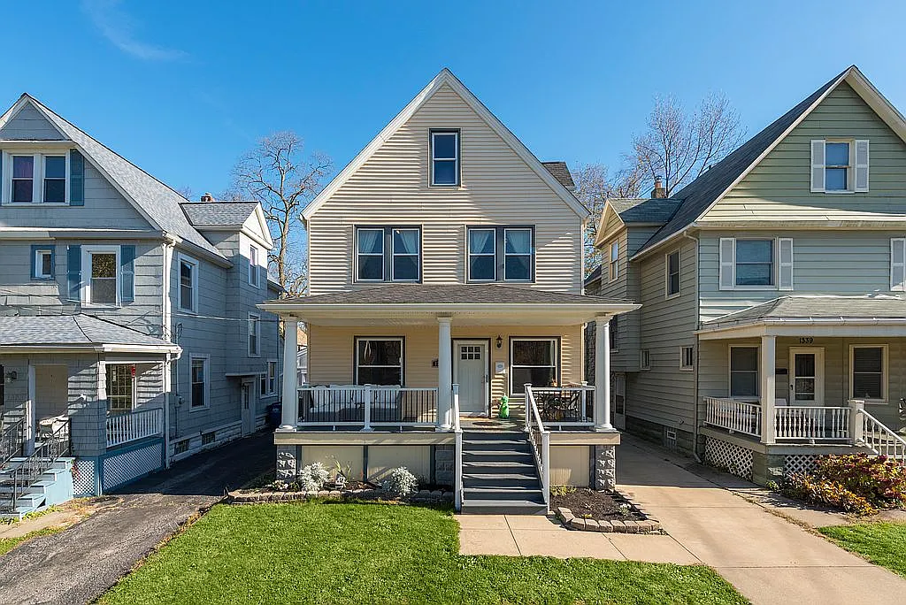 1337 Hall Ave photo 1