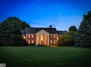 7 Woodland Rd, Newtown, PA 18940