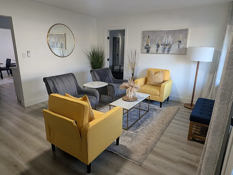 4725 Tonopah Ave — Photo 2