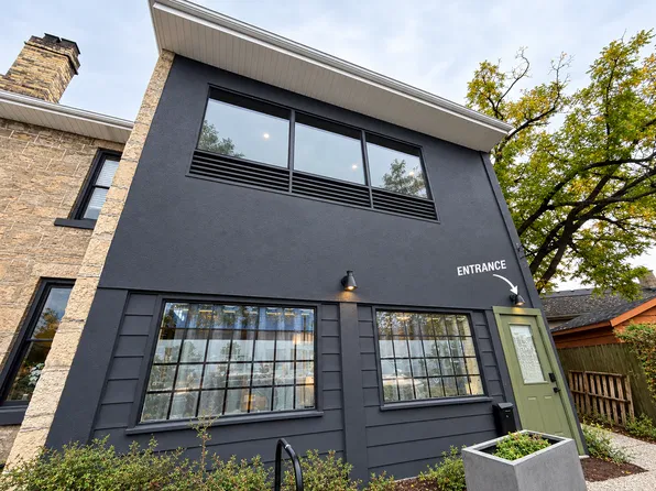 214 Woolwich St, Guelph, ON N1H 3V7